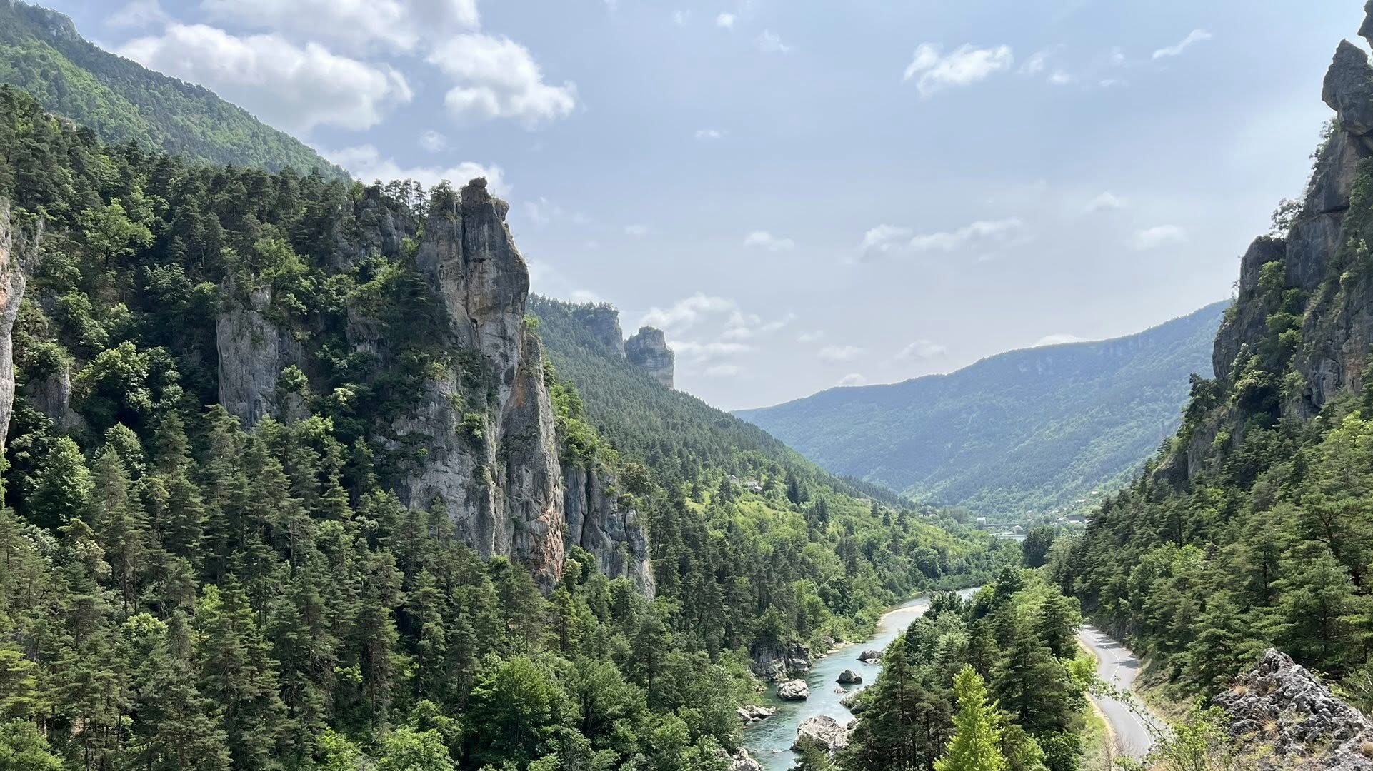 Paysage de l'itinéraire La route des Volcans d’Auvergne — Cévennes, Ardèche, Auvergne, Tarn, Aubrac