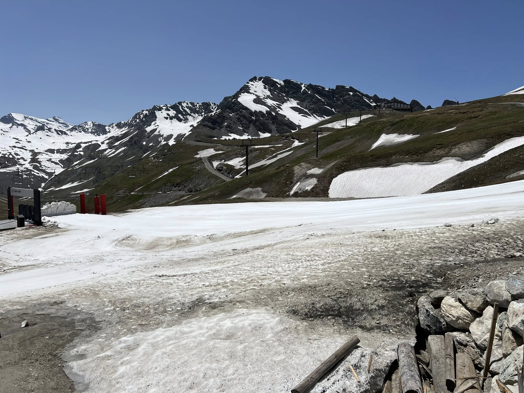 Les Alpes Françaises et les Pyrénées — Cols mythiques et routes de haute montagne